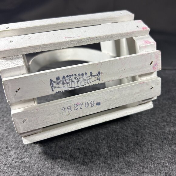 Vintage Sawmill Critters Handpainted Heart Shaped Snowman Christmas Wood Basket - Picture 5 of 6